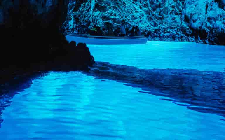 Vis & Blaue Höhle